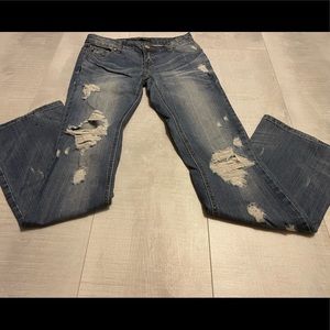 UB ripped & distressed jeans with flare 👖